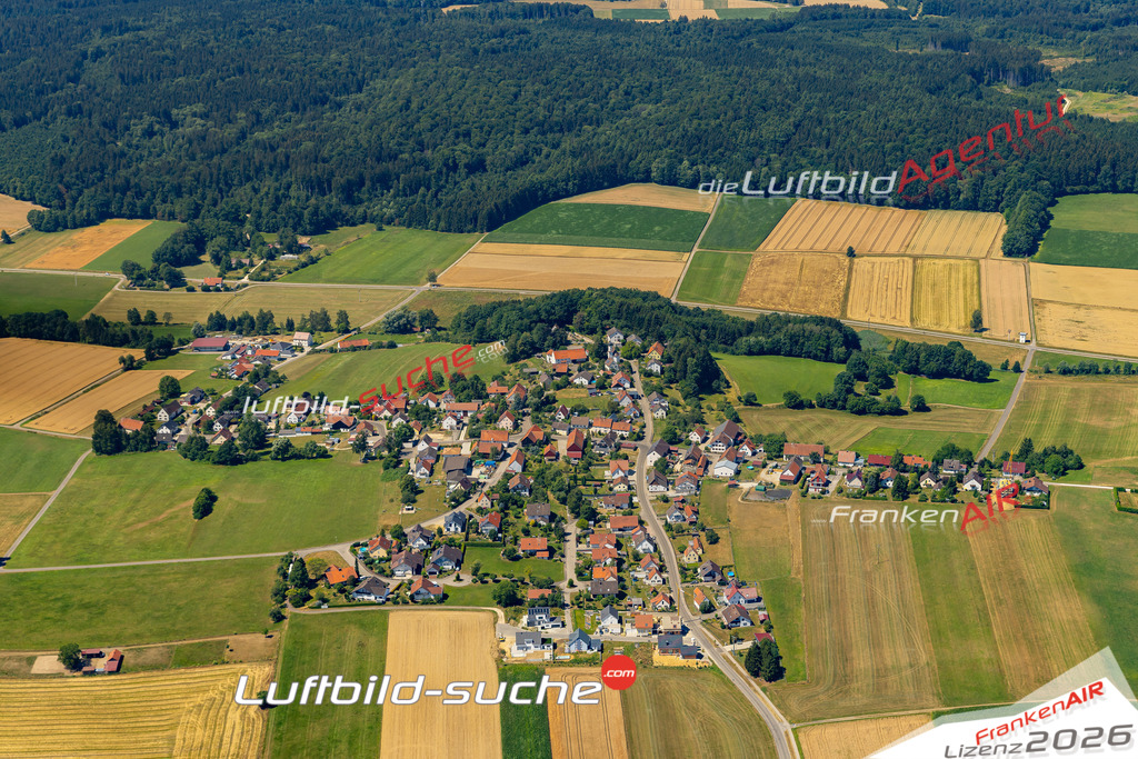 Die Luftaufnahme Hohenraunau - Krumbach wurde 2022 vom Flugzeug aus (keine Drohne) erstellt. Hohe Auflösung -für große Poster und Wandbilder geeignet - Garantiert!