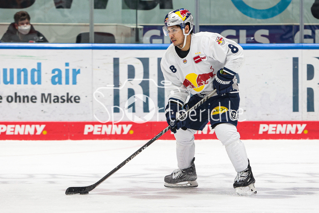 Augsburger Panther - EHC Red Bull Muenchen | Austian ORTEGA (RBM #8) am Puck