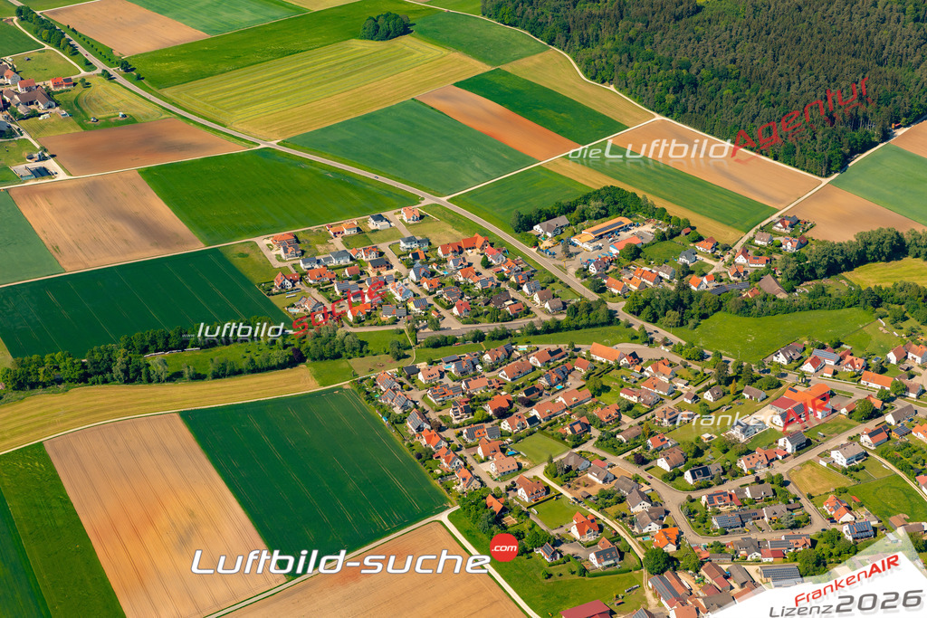 Das Luftbild zeigt : Amerbach Wemding - Die Luftaufnahme wurde 2024 vom UL-Flugzeug aus erstellt ( keine Drohne ) - Hochauflösende Luftaufnahme - Für grossformatige Ausdrucke geeignet. Die Geschenkidee !Mit Lizenz und Bildrechte bestellbar