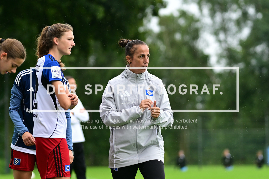 Fußball I Frauen I Saison 2025-2026 I Testspiel I Hamburger SV - FC Viktoria 1889 Berlin I 19321 | Der Sportfotograf. - Realisiert mit Pictrs.com