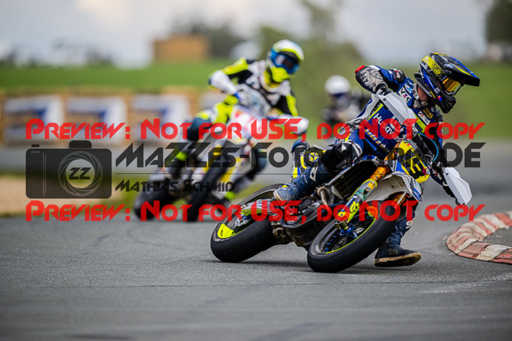 MaZZes_FotoMatrix_220904_1126 | S1