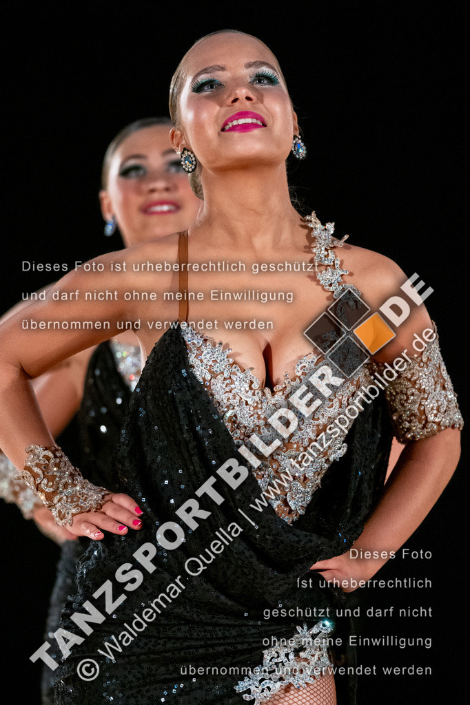 20250504-01767 | Hier finden Sie Tanz Bilder vom Latein und Standard Formationen tanzen. Sportbilder vom Tanzsport. Schöne Fotos und von Weltmeisterschaft, Europameisterschaft, Bundesliga, Regionalliga, Oberliga und Landesliga sowie von GOC Stuttgart, DanceComp, WM Bremen