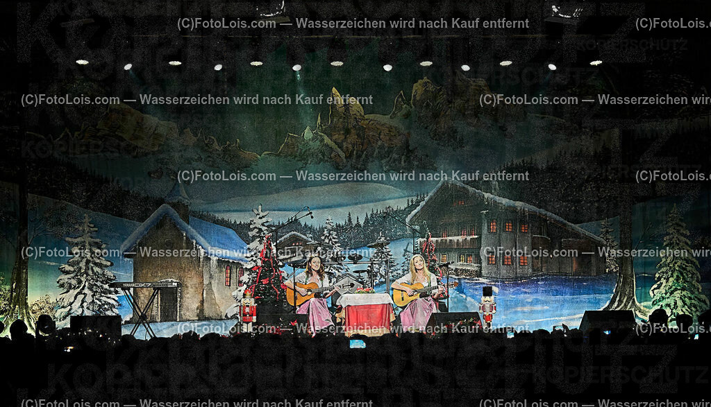 ALP0658_STAR-WEIHNACHT_NV-Forum_Sigrid-Marina | (C)FotoLois.com, Alois Spandl, Volkstümliche STAR-WEIHNACHT MIT Sigrid &amp; Marina, NOCKIS, Andy Borg und Die Edlseer im NV-Forum Wieselburg, So 18. Dez. Dezember 2022.