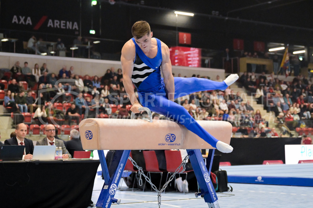 Schweizer Meisterschaften Kunstturnen Mannschaften Männer (A) - 22. November 2025 | Schweizer Meisterschaften Kunstturnen Mannschaften Männer (A)AXA Arena, WinterthurBild: Sportfotografie Markus Aeschimann | www.markus-aeschimann.ch - Realisiert mit Pictrs.com