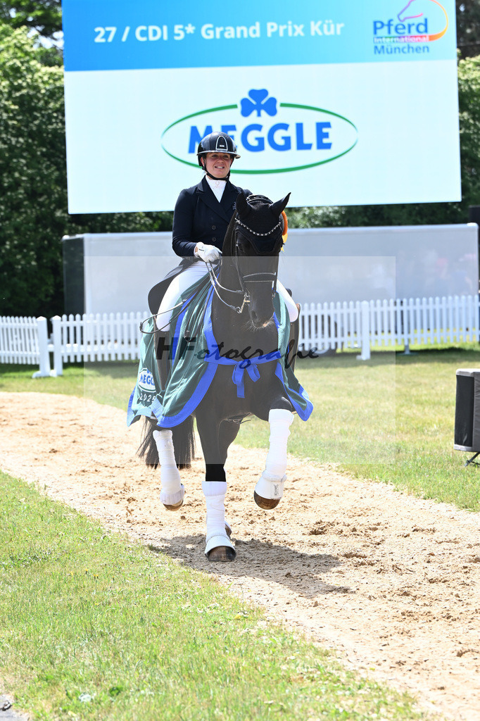 Eger_Tabledance_11256955 | hf-fotografie - Realisiert mit Pictrs.com