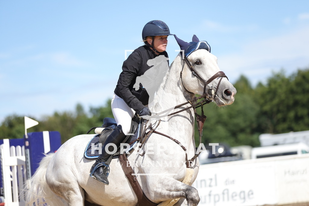 0P6A5505 | Willkommen bei Brunnmayr - Design & Fotografie – Ihrem Spezialisten für Reitturniere und Pferdeveranstaltungen in Oberösterreich, Salzburg und Bayern! Seit über 17 Jahren sind wir leidenschaftlich dabei.