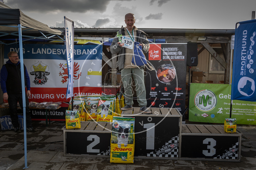 0L8A9243 | Hundefotografie, Tierfotograf, Pfotenfotografie, Fotoshooting Hund, Hunde Portrait, Hundesport, Hundeportraits, Heideshooting, Hunde, Sportfotograf, Hundefotograf, Turnierhundsport, THS,  - Realisiert mit Pictrs.com