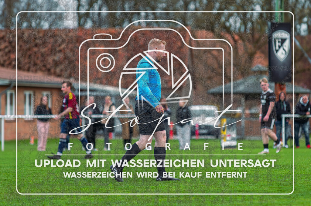 FGFSSGN-1044 | David Grabowski (Schiedsrichter) beim Herren 3. Kreisklasse HK Spiel zwischen FG Fulde-Stellichte II und SG Nordheide III im Fulder Zentralstadion, Fulde (Simon Paul Stopat) - Realisiert mit Pictrs.com