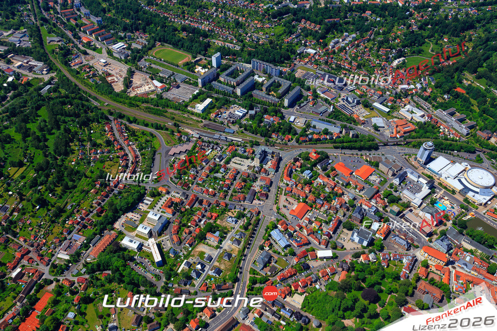 Die Luftaufnahme der Stadt Suhl wurde vom UL-Flugzeug heraus erstellt ( keine Drohne )- hohe Auflösung für beste Qualität