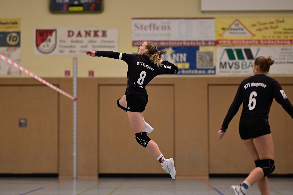 Faustball I Frauen I Saison 2025-2026 I Bundesliga Nord I 7c. Spieltag I MTV Wangersen - Ohligser TV | Der Sportfotograf. - Realisiert mit Pictrs.com