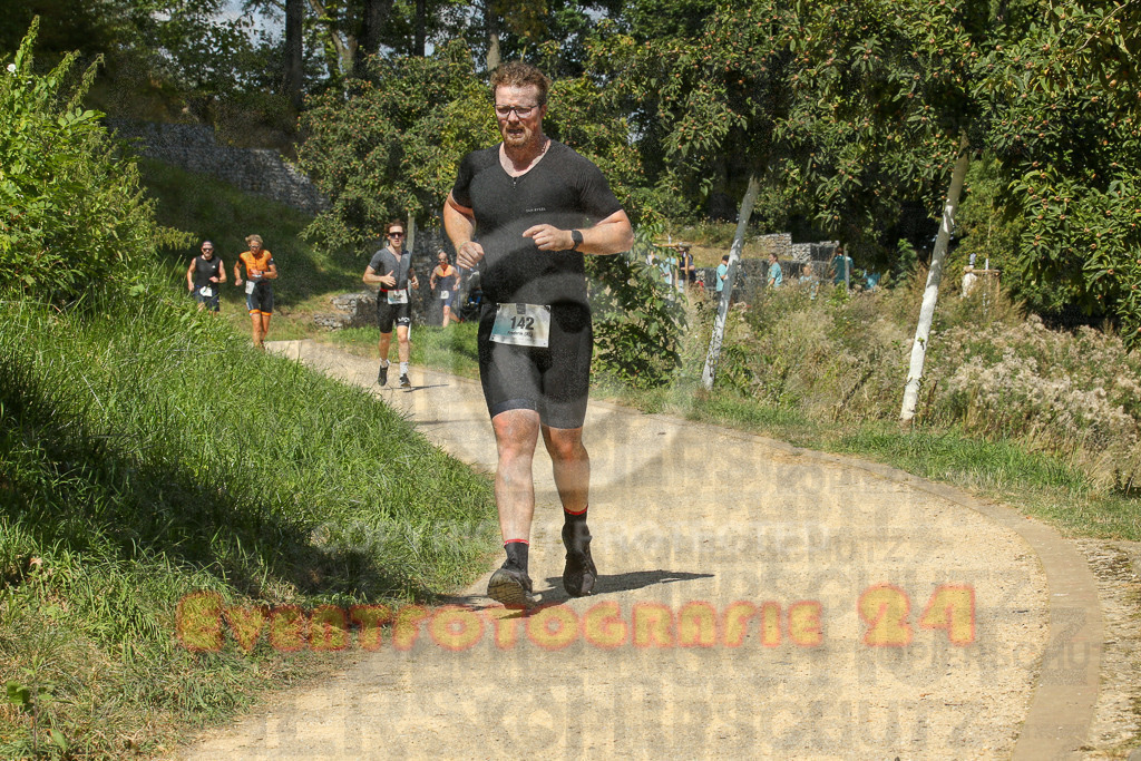250824_1235_EX1_9833 | Sportfotografie im Rhein-Sieg Kreis, Köln, Bonn, NRW, Rheinland Pfalz, Hessen, etc. Unser Tätigkeitsfeld umfasst den Laufsport vom Volkslauf über den Marathon, Duathlon, Triathon bis zum Ultralauf wie Kölnpfad Ultra oder Schindertrail.