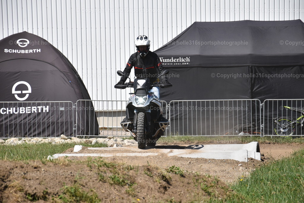 DSC_0150 | Sportfotografie , Motorsport, Motoross, Reitsport, Mointainbike, Enduro,
Landschaft , Outdoor, Eventfotografie, Landschaft, Bilder online bestellen - Realisiert mit Pictrs.com
