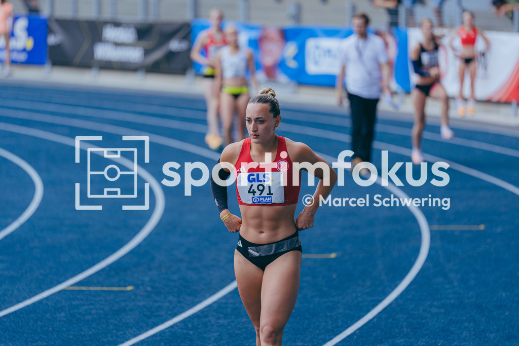 DM U23 U18 Bochum 2026 | Emely Rothfuchs (Eintracht Frankfurt e.V.) bei den Deutschen Meisterschaften der U18 &amp; U23 2026 im Lohrheidestadion in Bochum-Wattenscheid. - Realisiert mit Pictrs.com