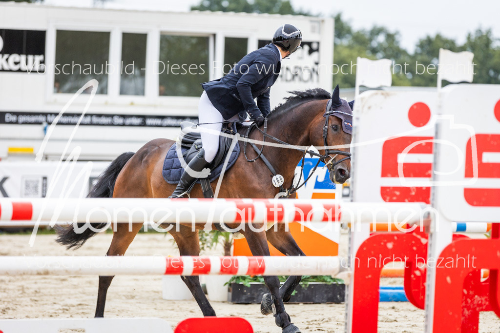 BHO-2PhSpr-M-133 | MomenTaufnahmen Pferdesportfotos