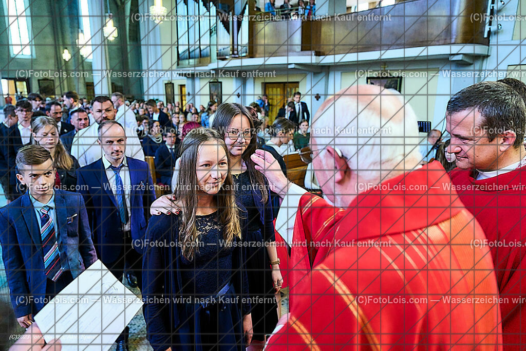 ALP2395_Pfarrfirmung Wieselburg_Sakrament der Firmung | (C)FotoLois.com, Alois Spandl, Pfarrfirmung in Wieselburg mit Firmspender Eduard Gruber (ehemaliger Generalvikar der Diözese St. Pölten), Sa 3. Juni 2023.