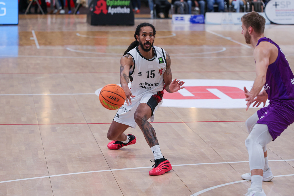 Pro A BAYER GIANTS vs BG Göttingen-129 | Fotos von Basketballspielen aus dem Raum NRW fotografiert von Gero Mueller-Laschet und Daniel Schaefer - Realisiert mit Pictrs.com
