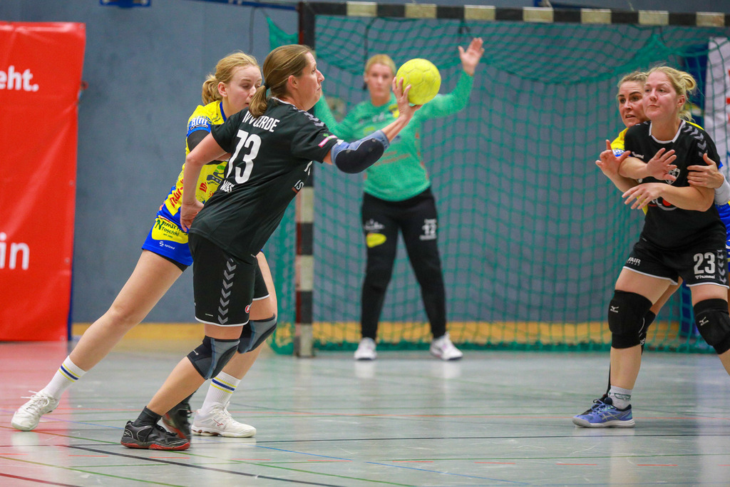 SVN_TvVoerde_021124_065 | Bildergalerie von Sport-Ereignissen aber auch von weiteren spannenden Dingen - nicht nur vom Niederrhein. In Anlehnung an den bekannten Spruch von Hanns Dieter Hüsch heißt das Motto: "Niederrhein ist überall".  - Realisiert mit Pictrs.com