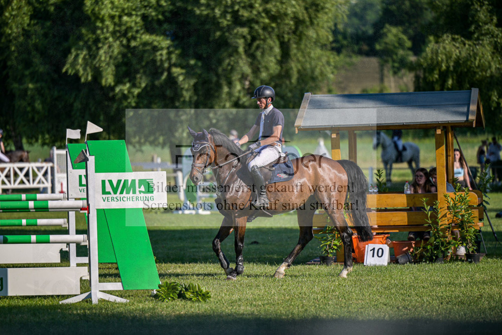 Reitturnier Voxtrup | Entdecke hochwertige Reitturnierfotos von Foto Oger. Professionell, emotional und authentisch – jetzt Lieblingsmomente im Shop bestellen.Deutschlandweite Turnierfotografie. - Realisiert mit Pictrs.com