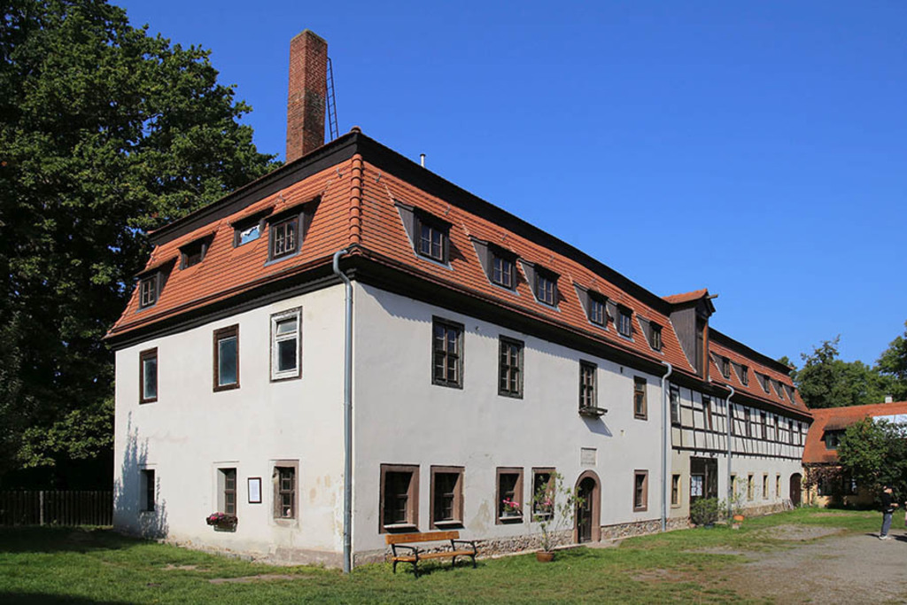 Dölitzer Wassermühle - Mühlenhauptgebäude | Entdecke über 20 Kategorien Leipzig-Motive: Foto-Downloads, hochwertige Poster, Leinwand- & Fine-Art-Prints. Jetzt Lieblingsfoto im Bildlexikon Leipzig Shop bestellen!
