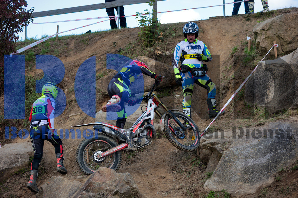 SES_DMTRIA20240929-36 | bond - Realisiert mit Pictrs.com