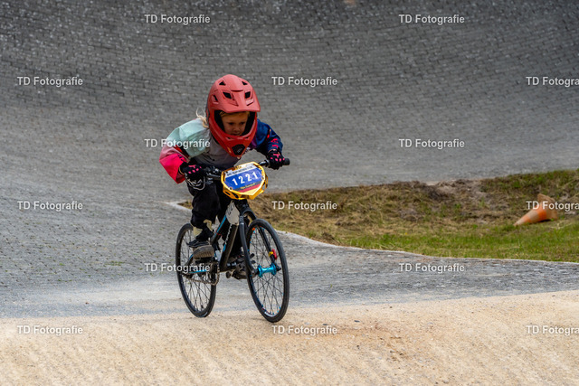 BayBMX2026-05035 | Fotogalerie von Thomas Dettweiler mit Eventbildern und lizenzfreien Fotos. Perfekt als Wandbild, für Büro, Website oder private Nutzung. - Realisiert mit Pictrs.com