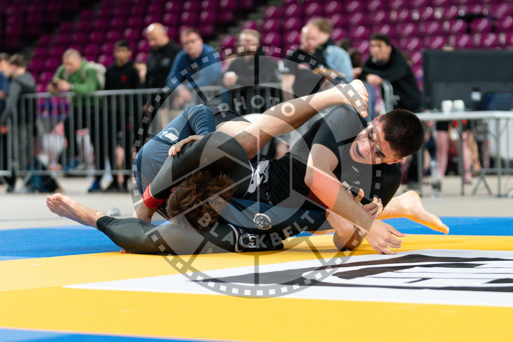 20250517PBB2677 | Athletes compete during the first day of the ADCC Amateur World Championship on May 17, 2025 in Warsaw, Poland. © Chiara Dazi / photoblackbelt