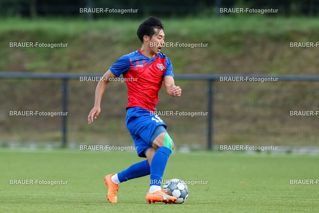 1_KFCWAT_20250723_1097.JPG -  - KFC Uerdingen - SG Wattenscheid 09 - Testspiel | Krefeld, Deutschland, 23.07.25: Seongsun You (KFC Uerdingen) in Aktion, am Ball, Einzelaktion waehrend des Testspiel Spiels zwischen KFC Uerdingen - SG Wattenscheid 09 in der Covestro Sportpark am 23. July 2025 in Krefeld, Deutschland. (Foto von Stefan Brauer/Brauer-Fotoagentur)