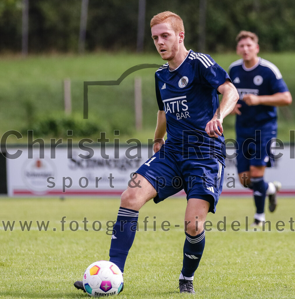 2023-08-26_096_FC_Langengeisling_gegen_TuS_Raubling | Erding, Deutschland, 26.08.2023:
Fußball, Bezirksliga Oberbayern Ost 2023 / 2024, 6. Spieltag, FC Langengeisling gegen TuS Raubling, Endergebnis: 2:0

Dominic Reisner (TuS Raubling, #31)

Foto: Christian Riedel / fotografie-riedel.net