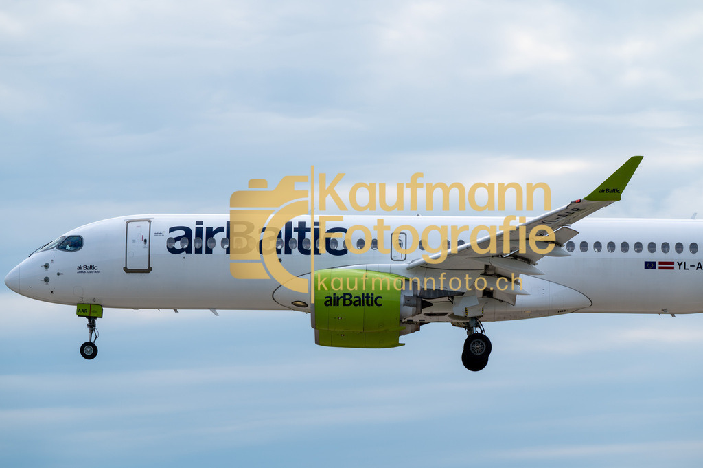 ZRH_Planespotting_def-5477 | kaufmannfoto - Realisiert mit Pictrs.com