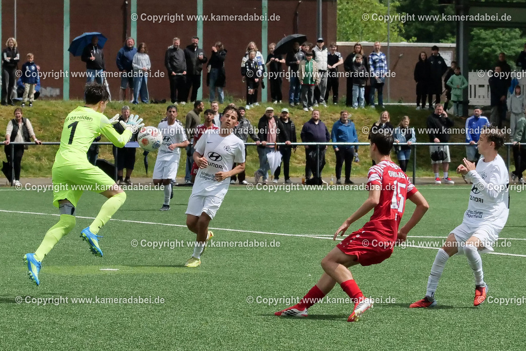 Fußball : C-Junioren : Aufstieg Regionalliga West : SUS 09 Dinslaken - Vfb 03 Hilden am 04.06.2026 in Dinslaken | Fußball : C-Junioren : Aufstieg Regionalliga West : SUS 09 Dinslaken (rotr Trikots)- Vfb 03 Hilden (weiße Trikots) am 04.06.2026 in Dinslaken - Realisiert mit Pictrs.com
