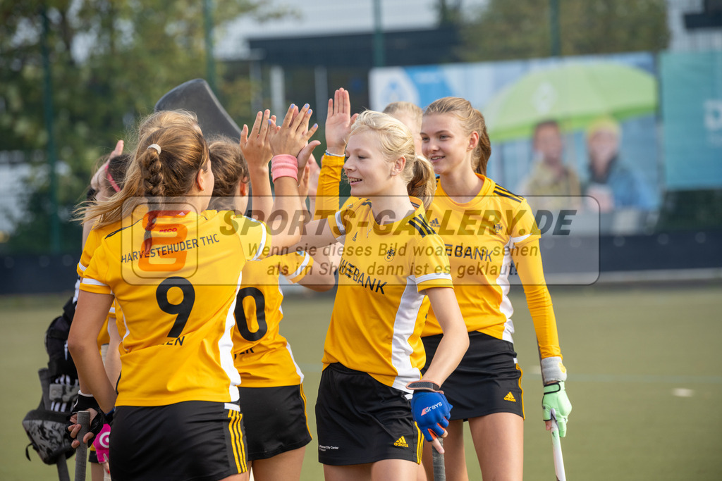 SFE_20231021_0079 | Deutsche Meisterschaft Weibliche U16 Halbfinale Düsseldorfer HC - Harvestehuder THC am 21.10.2023 in Köln (Düsseldorfer Hockeyclub 1905 e.V.), Photo: Stephan Fehrmann 2023 (Sports-Gallery)