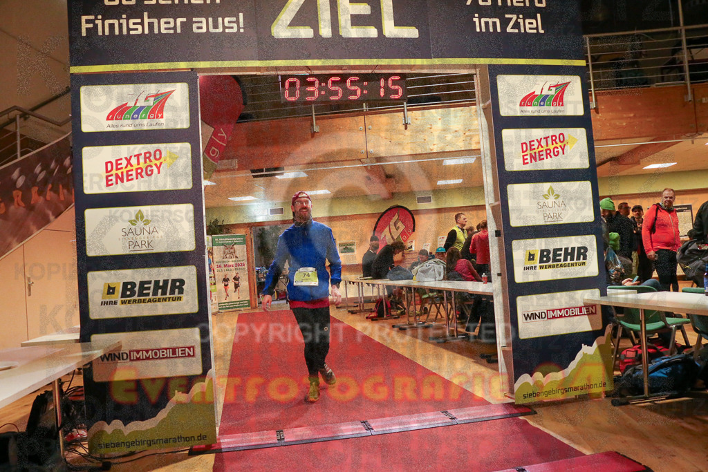241208_1258_EX1_8103 | Sportfotografie im Rhein-Sieg Kreis, Köln, Bonn, NRW, Rheinland Pfalz, Hessen, etc. Unser Tätigkeitsfeld umfasst den Laufsport vom Volkslauf über den Marathon, Duathlon, Triathon bis zum Ultralauf wie Kölnpfad Ultra oder Schindertrail.