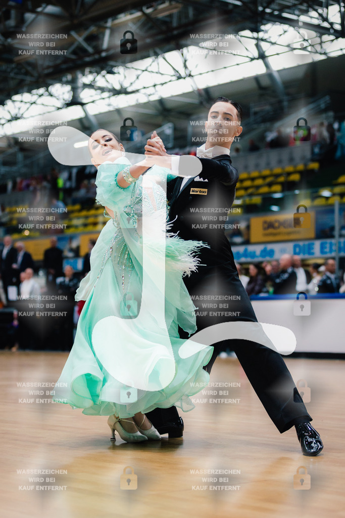 Hessen Tanzt WDSF Open Junior II Standard 3rd (205) Eric-Mihai Dragota _ Ingrid Maria Dragota (Romania)-2025-05-17-7703 | Webshop for digital downloads and prints of dance sport, event & show photographer Julian Link - Realisiert mit Pictrs.com