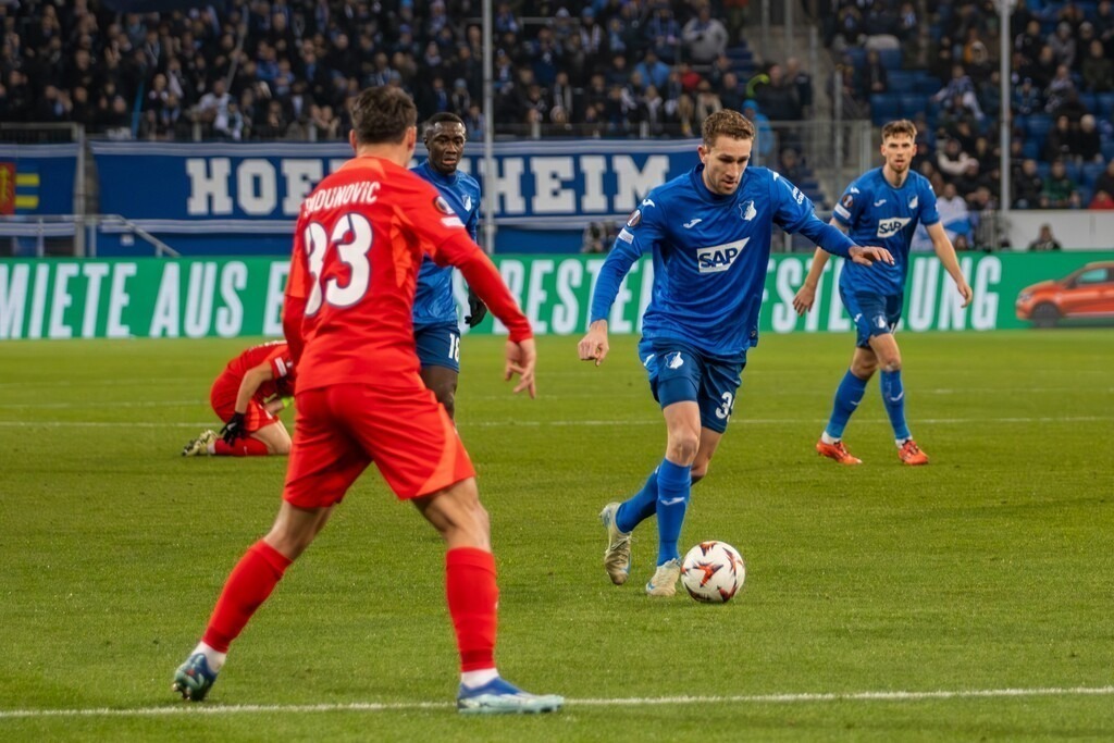 Fußball UEFA Europa League, Saison 2024/25, 6. Spieltag: TSG Hoffenheim gegen Steaua Bukarest | Fußball UEFA Europa League, Saison 2024/25, 6. Spieltag: TSG Hoffenheim gegen Steaua Bukarest - Realisiert mit Pictrs.com