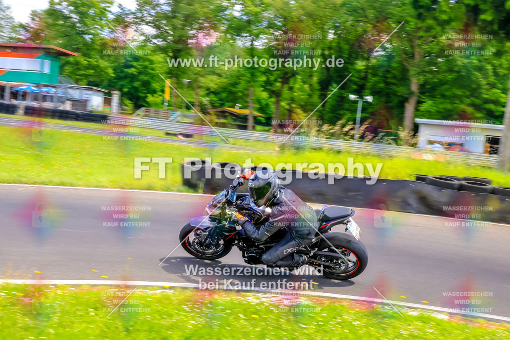 VBK-8164 | Hier findet Ihr Bilder von Touristenfahrten auf der Nürburgring Nordschleife oder von anderen Veranstaltungen die ich besucht habe. Viel Spass beim Durch Schauen 