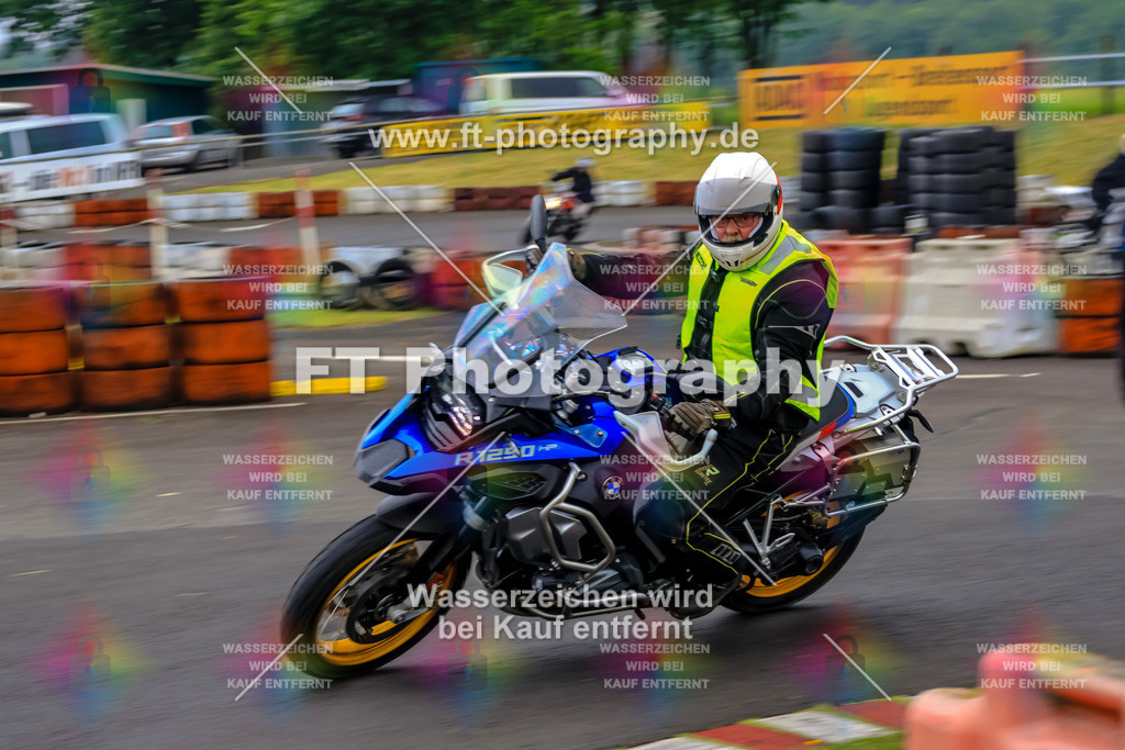 OBK-5442 | Hier findet Ihr Bilder von Touristenfahrten auf der Nürburgring Nordschleife oder von anderen Veranstaltungen die ich besucht habe. Viel Spass beim Durch Schauen 