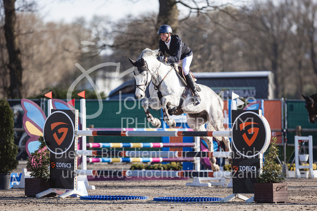 250408_Mühlen_SprPf-M-522 | Deine schönsten Turniermomente als professionelle Fotos! Entdecke hochwertige Pferdesport-Fotografie im Online-Shop. Jetzt Fotos finden & bestellen!