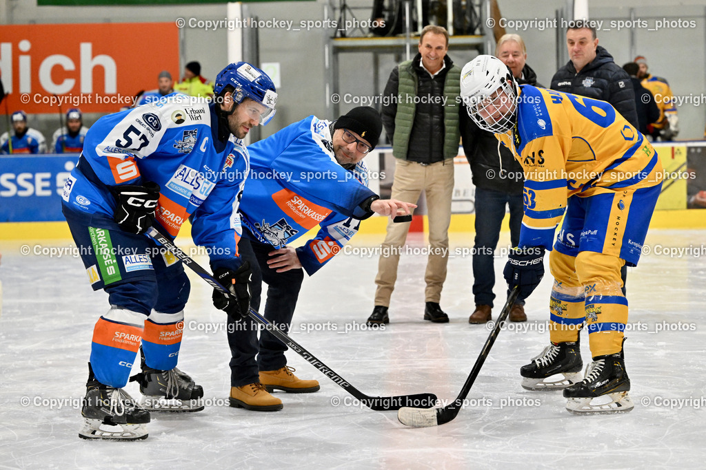 ESC SPARKASSE STEINDORF vs. EHC Althofen | Ehrenbully, #57 Wilfan Franz ESC Steindorf, Sektionsleiter ESC Steindorf Hans Tschernutter, Udo Bergner Vorstand Sparkasse Feldkirchen, Vorstandsdirektor Sparkasse Feldkirchen Gerhard Greimer, #63 Hammerle Simon EHC Althofen, ESC SPARKASSE STEINDORF vs. EHC Althofen, ESC SPARKASSE STEINDORF vs. EHC Althofen am 06.03.2026 in Steindorf (Ossiachersee Halle), Austria, (Photo by Bernd Stefan)