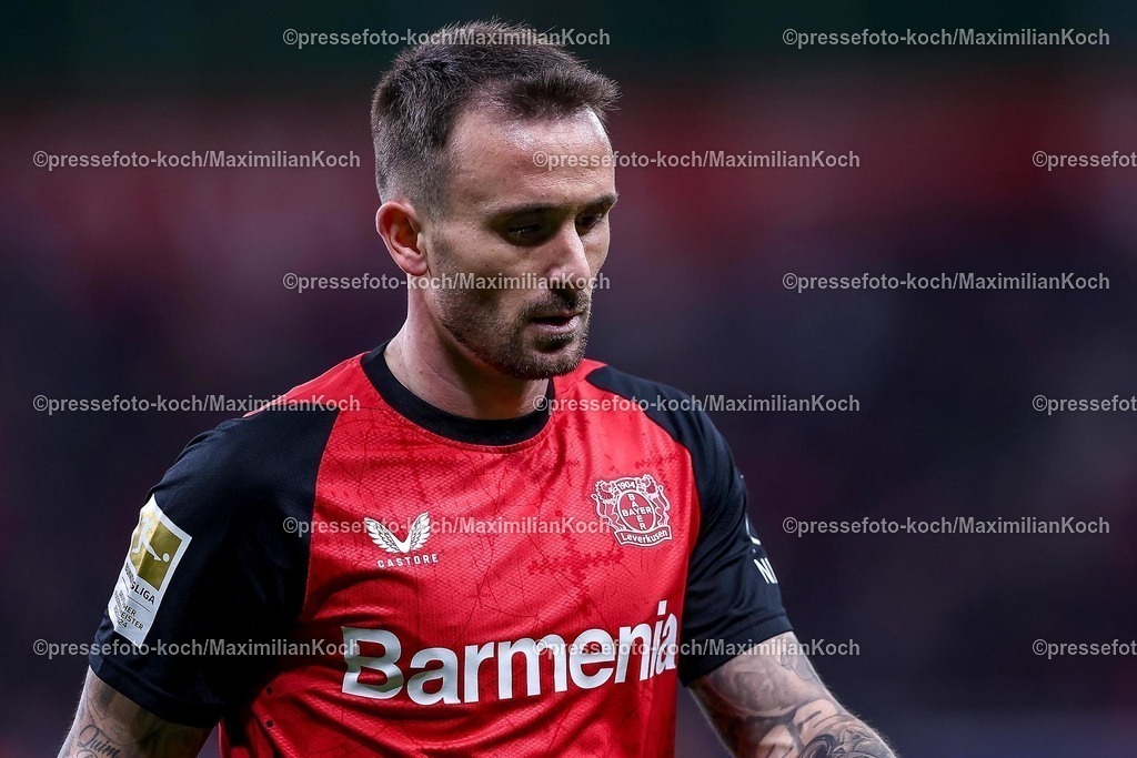 Lev02022502226 | 02.02.2025, Fußball, Bayer 04 Leverkusen - TSG 1899 Hoffenheim, 1. Fußball Bundesliga, 20. Spieltag, BayArena, Saison 2024 2025: Aleix Garcia (Bayer04 Leverkusen #24) DFB regulations prohibit any use of photographs as image sequences and or quasi-video.
