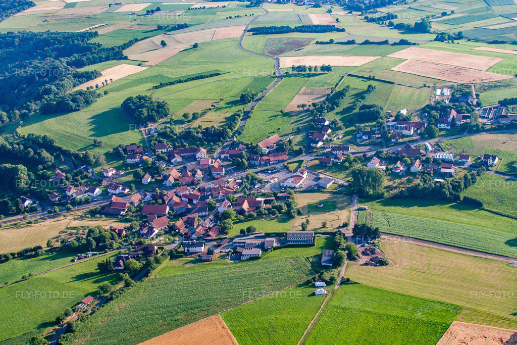 Luftbild: Ortsansicht von Norden im Ortsteil Katholisch-Willenroth in Bad Soden-Salmünster im Bundesland Hessen in Deutschland. Foto: IMG_68569.jpg vom 21.06.2014 durch Werner Riehm/FLY-FOTO.de