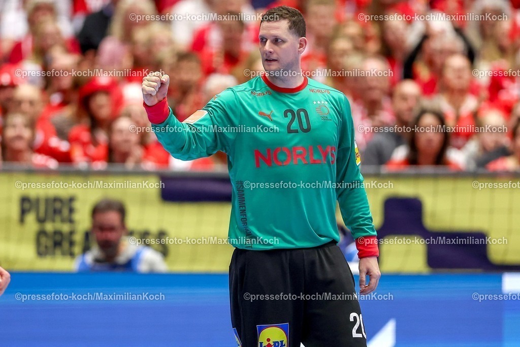 EHF18012602102 | 18.01.2026, Handball, Men's EHF EURO 2026, Dänemark - Rumänien, Jyske Bank Boxen in Herning, Dänemark, Preliminary Round:  Kevin Moller (Denmark #20) jubelnd