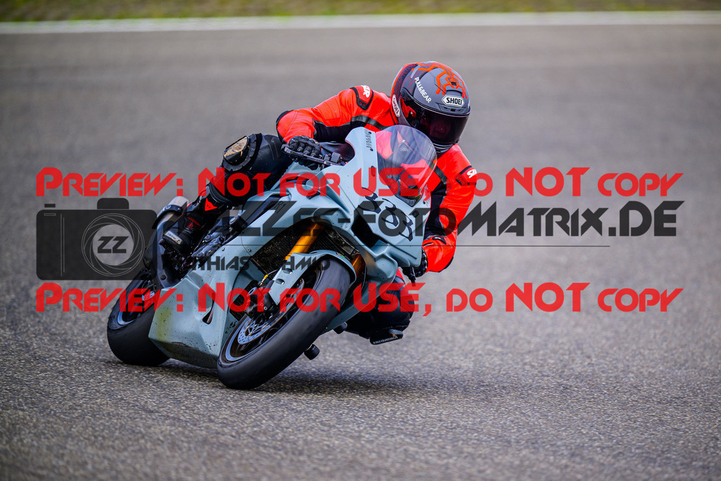 MaZZes_FotoMatrix_240910_6007705_6405 | ROT