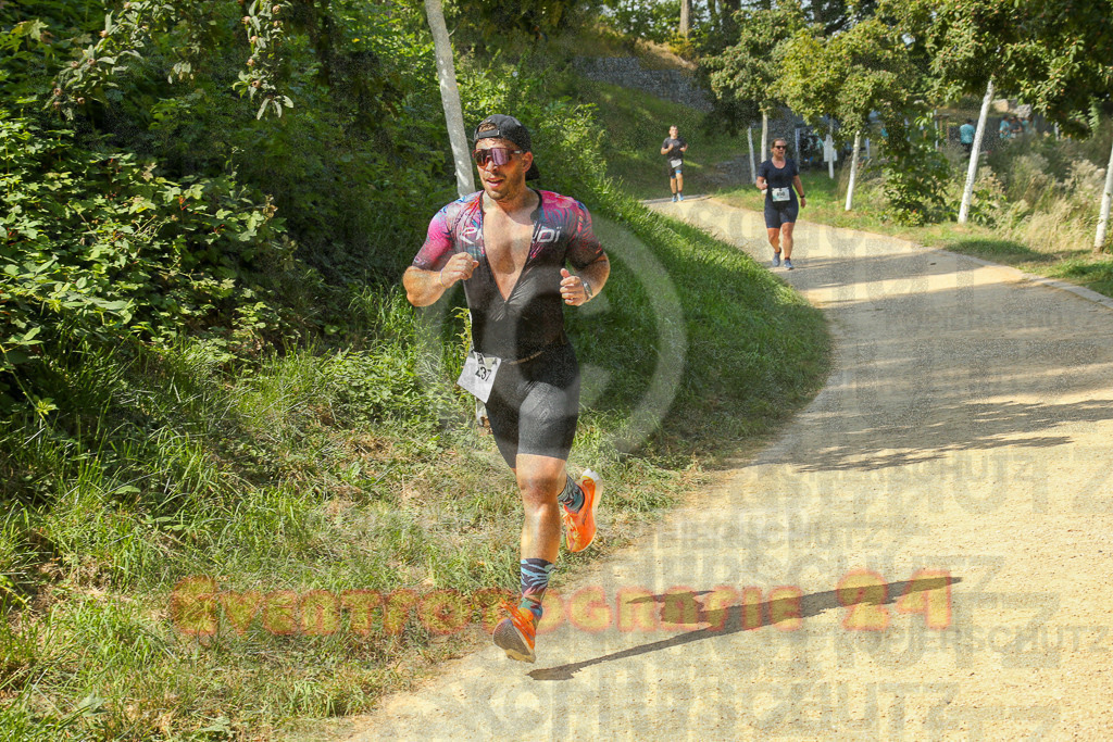 250824_1437_EX1_6903 | Sportfotografie im Rhein-Sieg Kreis, Köln, Bonn, NRW, Rheinland Pfalz, Hessen, etc. Unser Tätigkeitsfeld umfasst den Laufsport vom Volkslauf über den Marathon, Duathlon, Triathon bis zum Ultralauf wie Kölnpfad Ultra oder Schindertrail.