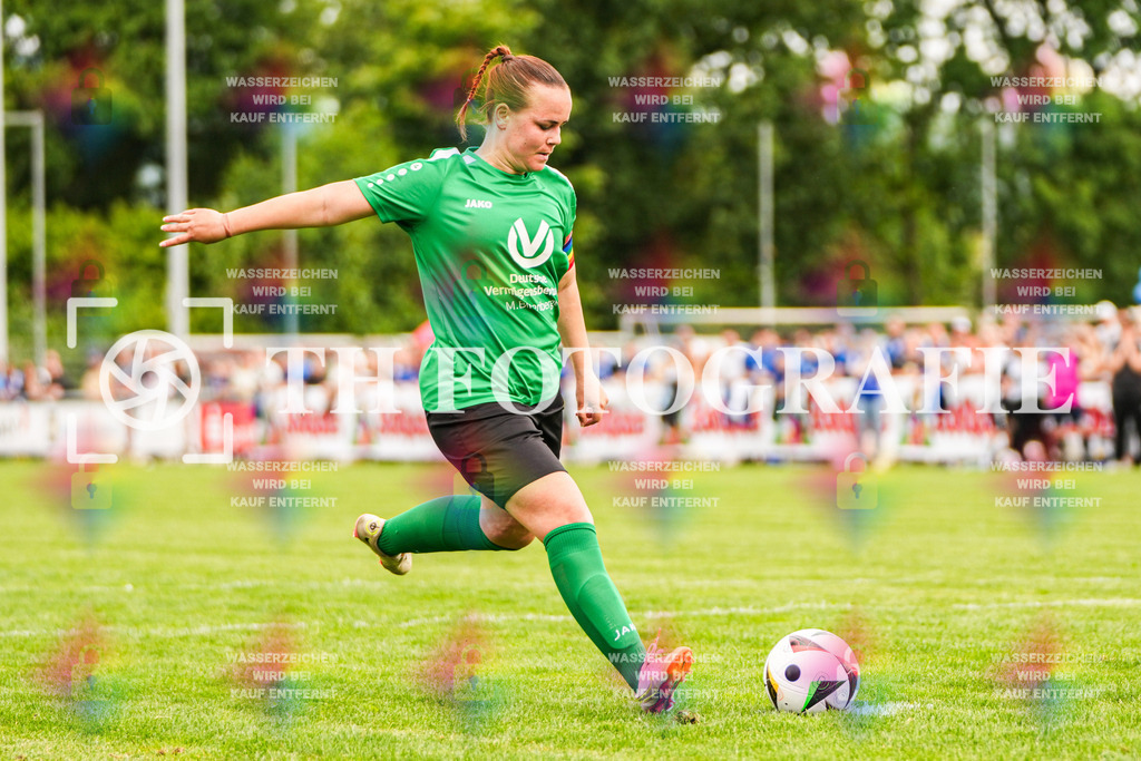 GER, FC Hauingen - SV Waldhaus, Frauen-Fussball, Rothaus Bezirkpokal, Finale, Saison 2024/2025, 29.05.2025 | GER, FC Hauingen - SV Waldhaus, Frauen-Fussball, Rothaus Bezirkpokal, Finale, Saison 2024/2025, 29.05.2025Foto: TH Fotografie/Alessio Bosco