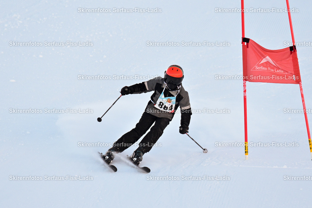 SRF_25.12.2025_0204 | Skirennfotos,Serfaus,Fiss,Ladis,Kinderskirennen,Winter,Tirol,Oberland,skirace,SFL,feelfree,weil wir's genießen,ski,Ski,skifahren,Sonnenplateau, - Realisiert mit Pictrs.com
