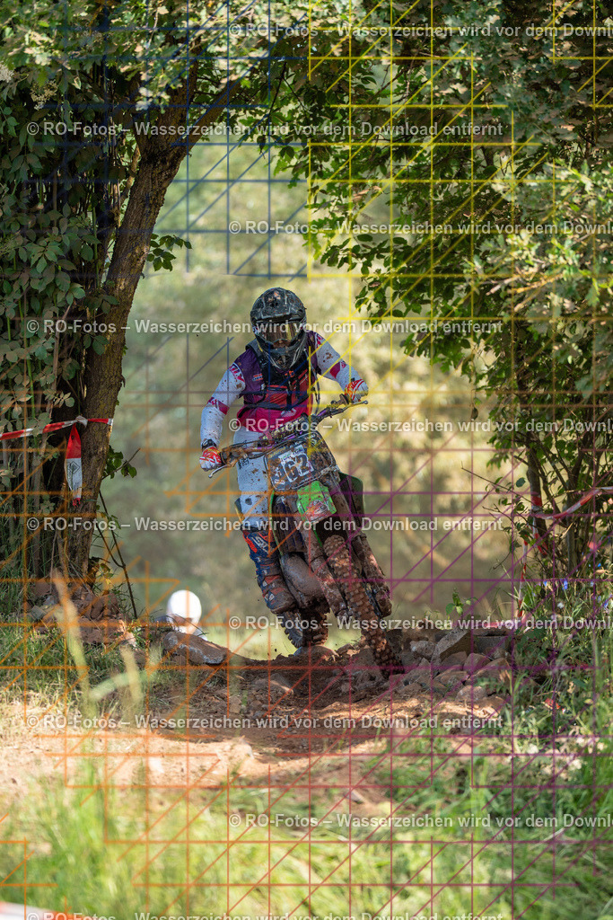 Wolfshausen 4 Lauf -583 | Sportfotografie von RO-Fotos: Motorsport, Motocross, Enduro, Laufveranstaltungen und Triathlon. Professionelle Fotos von Sportlern und Events. - Realisiert mit Pictrs.com