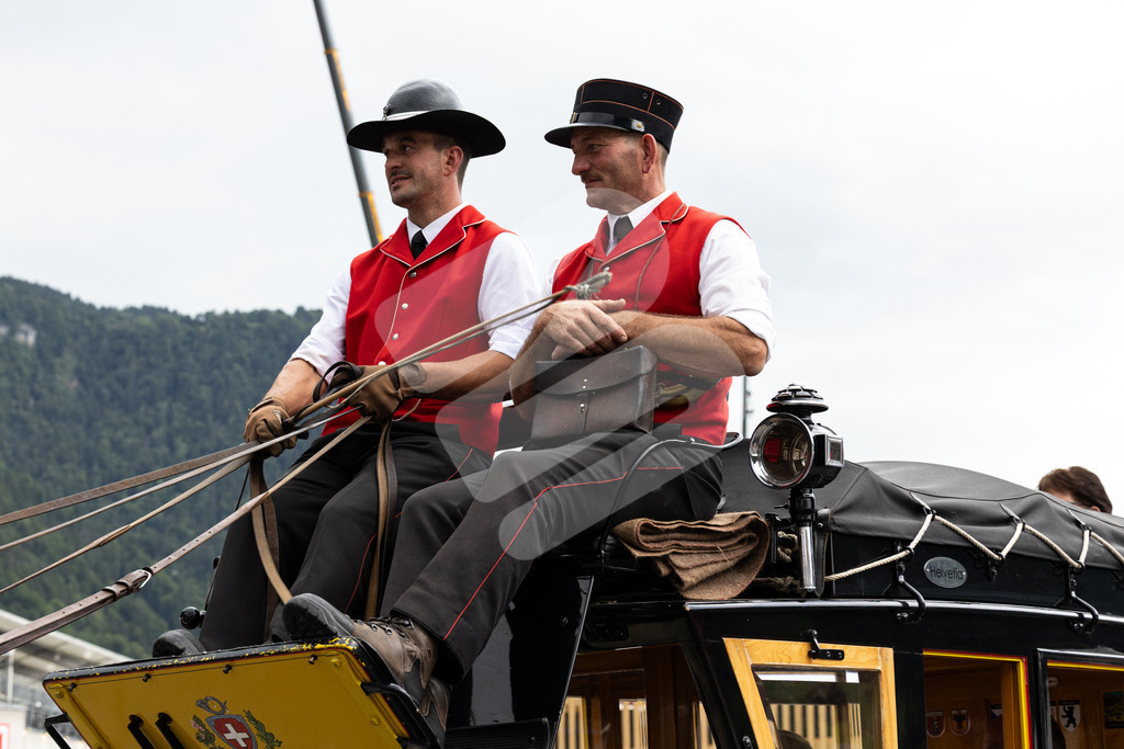 ESAF2025_Freitag_4127 | Die Schwinger des Schwyzer Kantonalen Schwingerverbandes: Fotos, die Dynamik und Leidenschaft festhalten, sowie emotionale Momente aus dem traditionellen Schwingsport zeigen. - Realisiert mit Pictrs.com