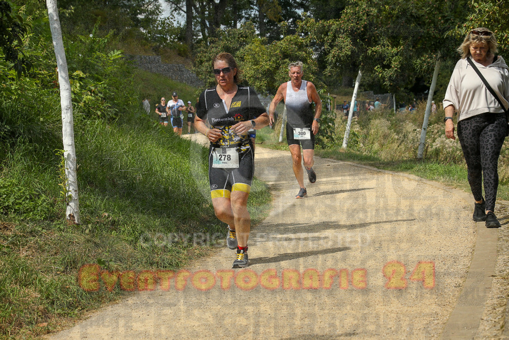 250824_1343_EX1_3365 | Sportfotografie im Rhein-Sieg Kreis, Köln, Bonn, NRW, Rheinland Pfalz, Hessen, etc. Unser Tätigkeitsfeld umfasst den Laufsport vom Volkslauf über den Marathon, Duathlon, Triathon bis zum Ultralauf wie Kölnpfad Ultra oder Schindertrail.