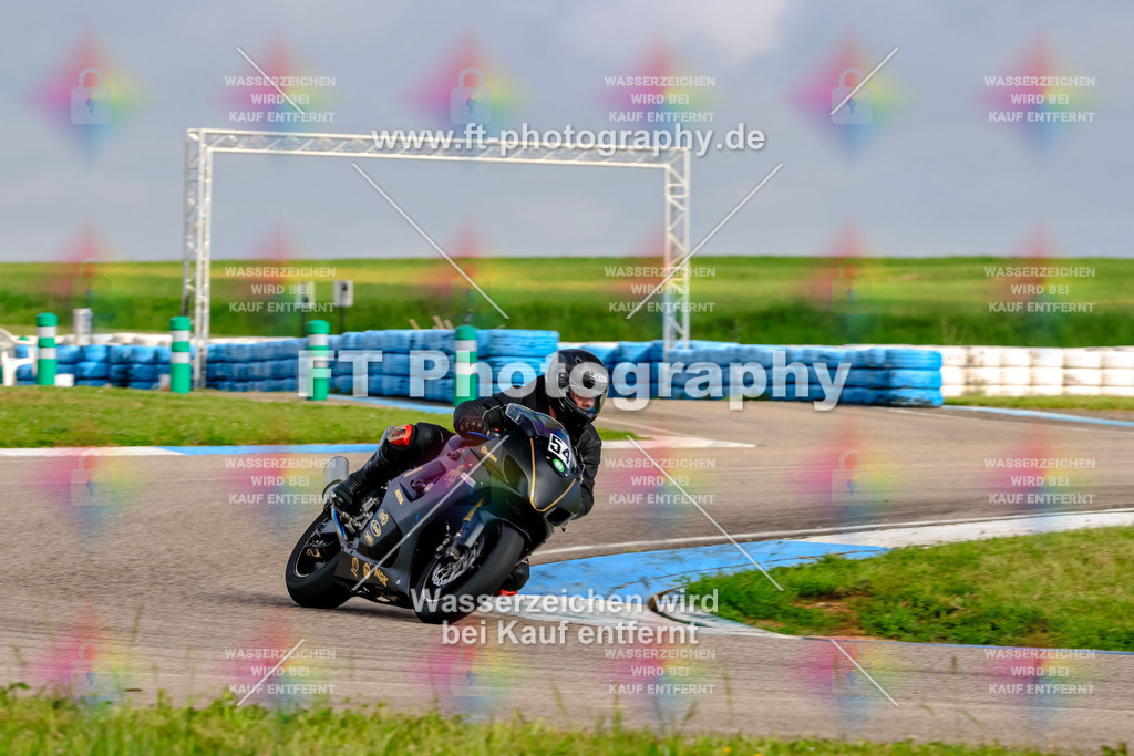 MotoTeam-8237 | Hier findet Ihr Bilder von Touristenfahrten auf der Nürburgring Nordschleife oder von anderen Veranstaltungen die ich besucht habe. Viel Spass beim Durch Schauen 