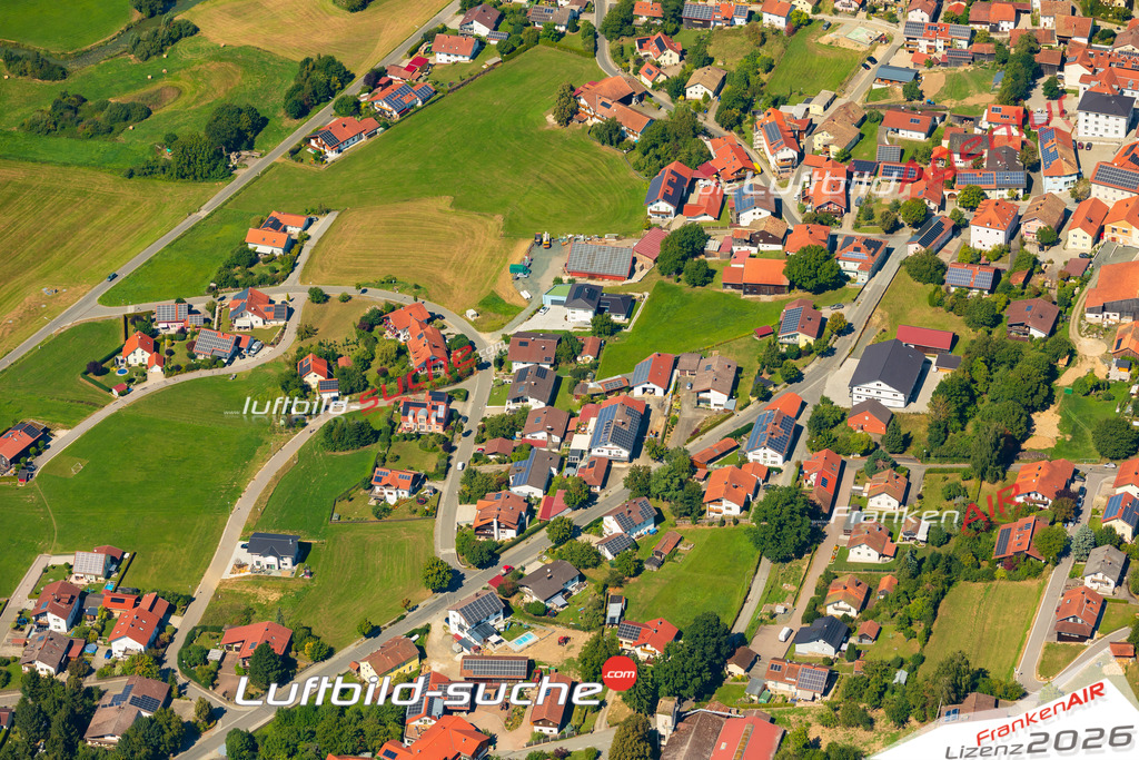 Luftaufnahme von Eschlkam - Die Luftaufnahme wurde 2025 vom UL-Flugzeug heraus erstellt ( keine Drohne ) - Hochauflösende Luftaufnahme - für professionelle Ausdrucke geeignet. Die Geschenkidee !Mit Lizenz und Bildrechte bestellbar